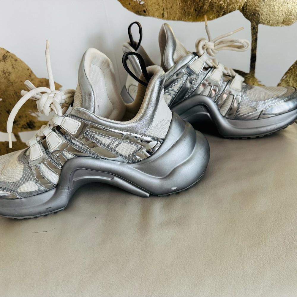 LOUIS VUITTON Metallic Archlight low top Chunky Sneakers, Size 9.5/39 - Picture 3 of 5